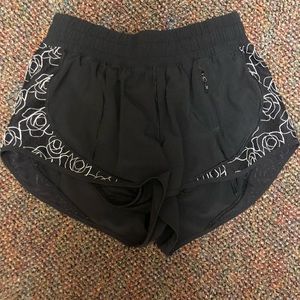 Lululemon Hotty Hot Short size 4